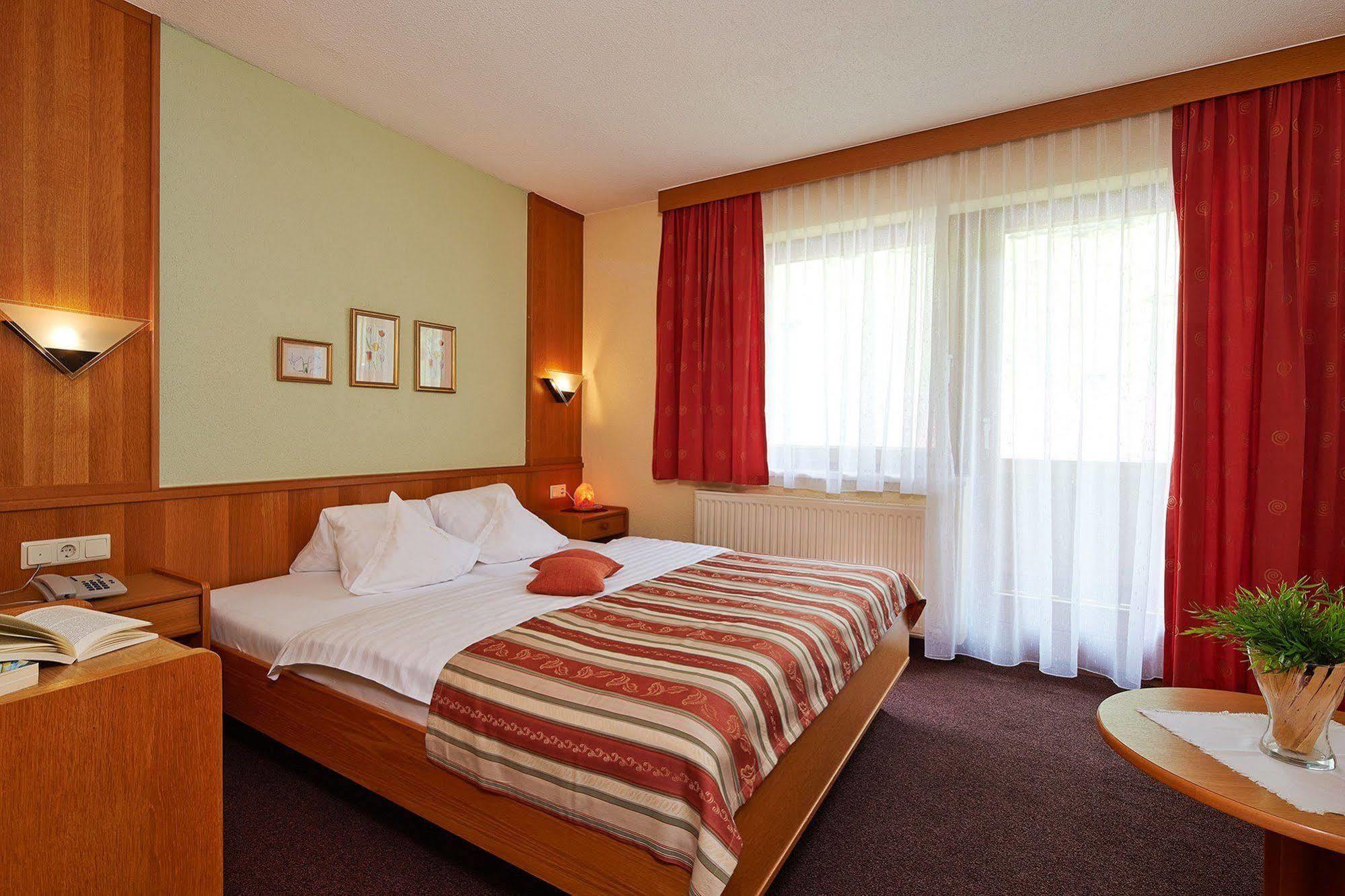 Hotel Garni Romantika Санкт-Леонхард-им-Пицталь Экстерьер фото